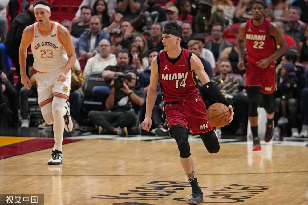 调和更衣室 调和更衣室