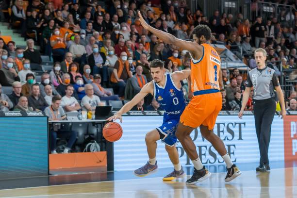 里可以根据 里可以根据