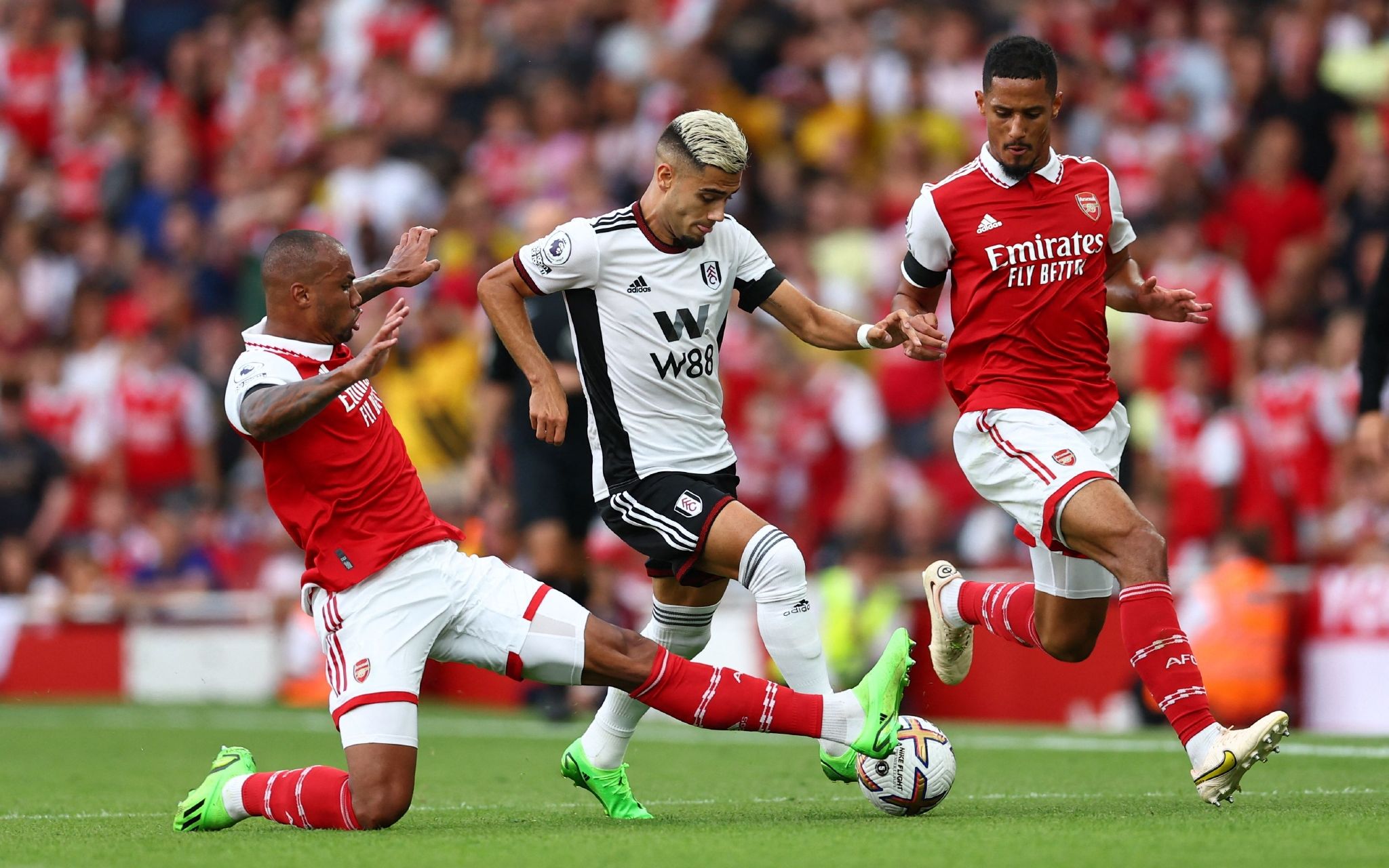 奔酋长球场 奔酋长球场